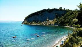 slovenia-Moon-Bay