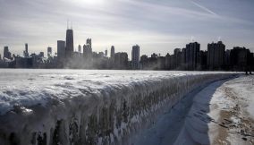 chicago-freddo-lago-michigan-gjhiacciato